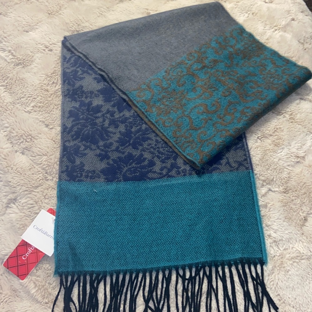 Croft&Barrow Blue super soft acrylic fringed scarf New with Tags